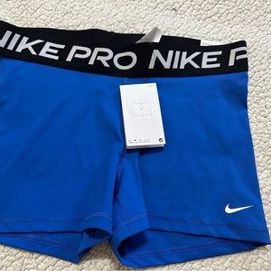 Nike Pro shorts, new, Large